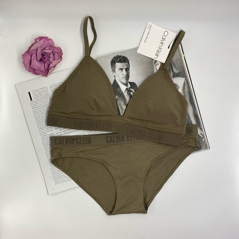 NEW Calvin Klein Lightly lines monochrome Bralette Bikini set